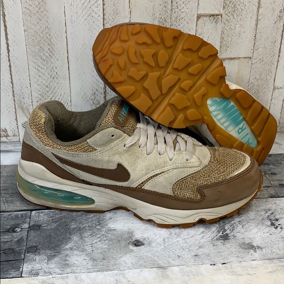 nike air burst premium crepe